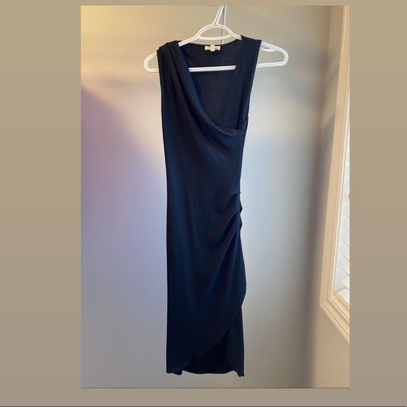 Aritzia Wilfred Free Izidora Faux Wrap Dress - Picture 2 of 2